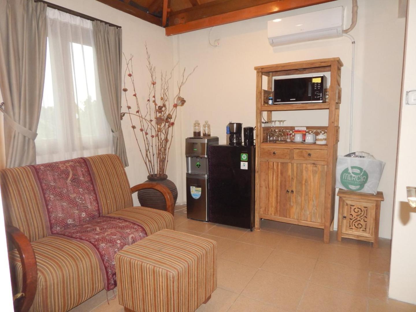 Alamanda Family Villas, Pool & Local Tours Jogyakarta Zewnętrze zdjęcie