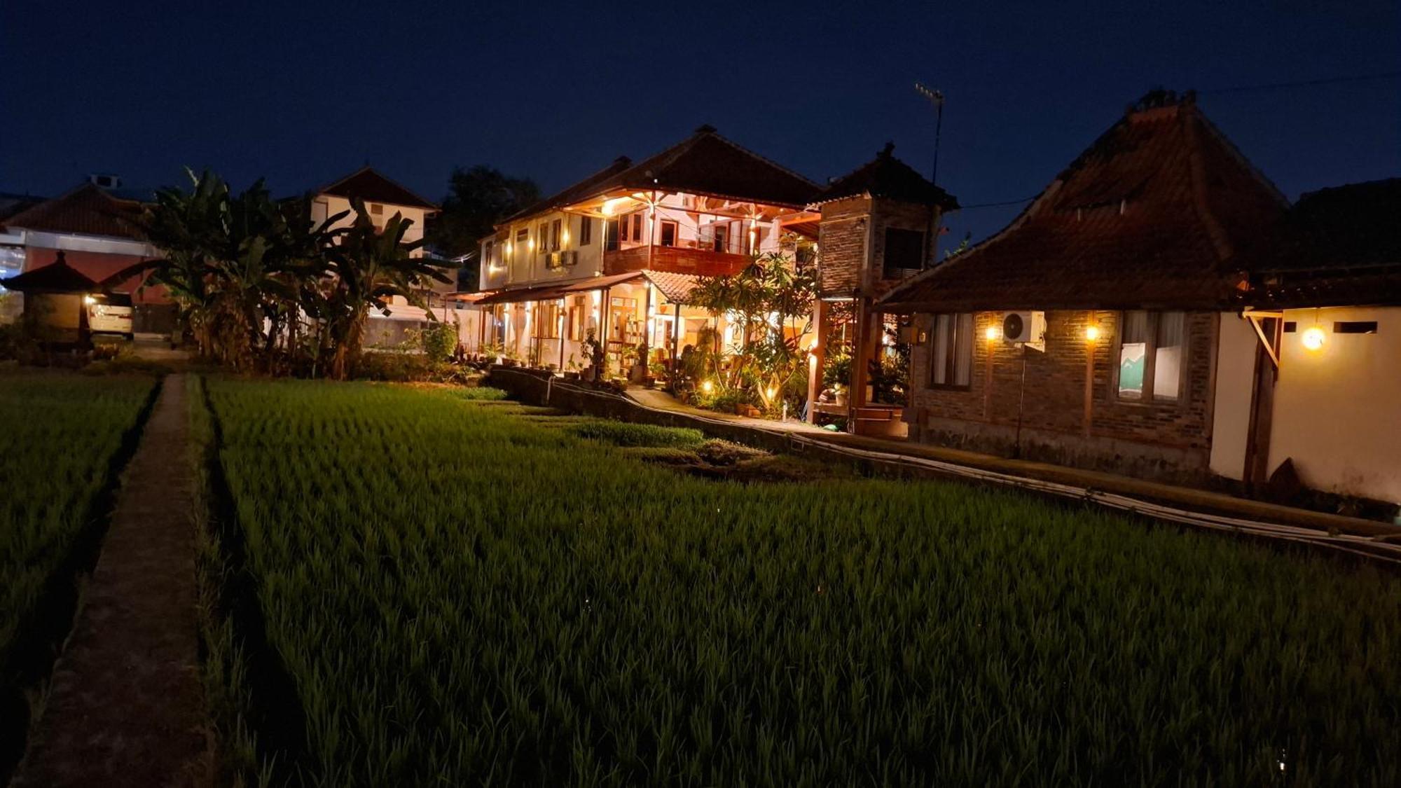 Alamanda Family Villas, Pool & Local Tours Jogyakarta Zewnętrze zdjęcie